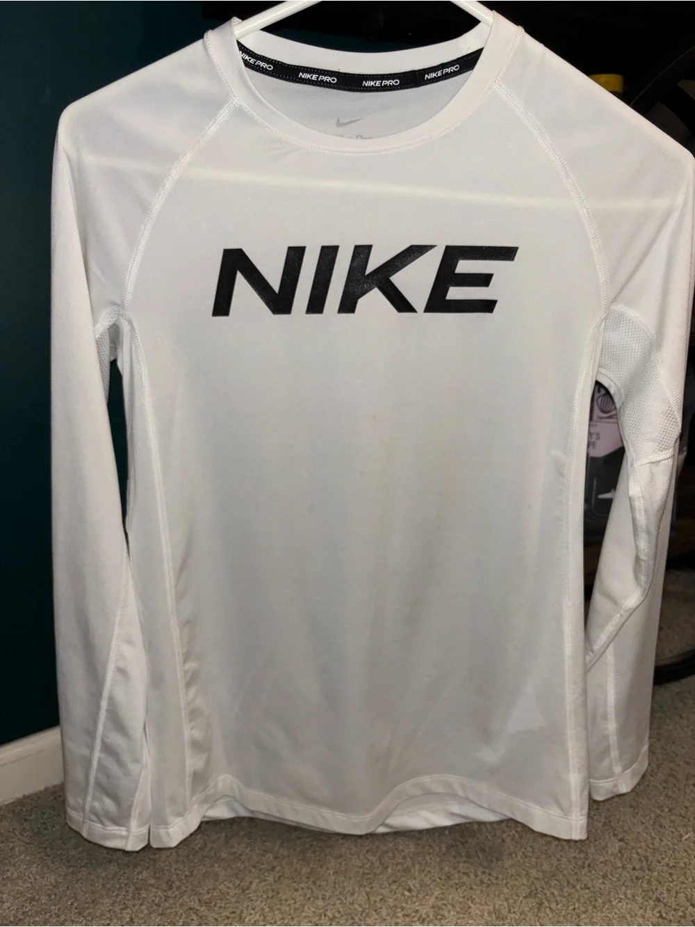 Nike Pro Dri-FIT Compression Long Sleeve Shirt - White- Youth Large MSRP 49$